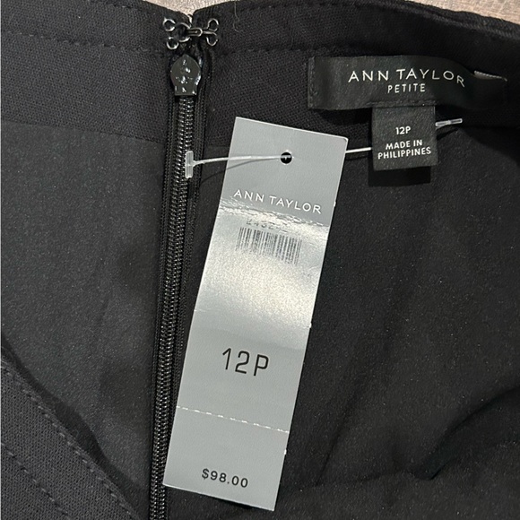 NWT! Ann Taylor A-line skirt 12P Black - Picture 3 of 3